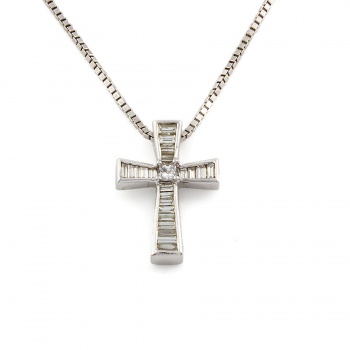 18ct white gold Diamond Cross Pendant with chain